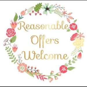 😊🛍️🤍 Make me an offer!! 🤍🛍️😊